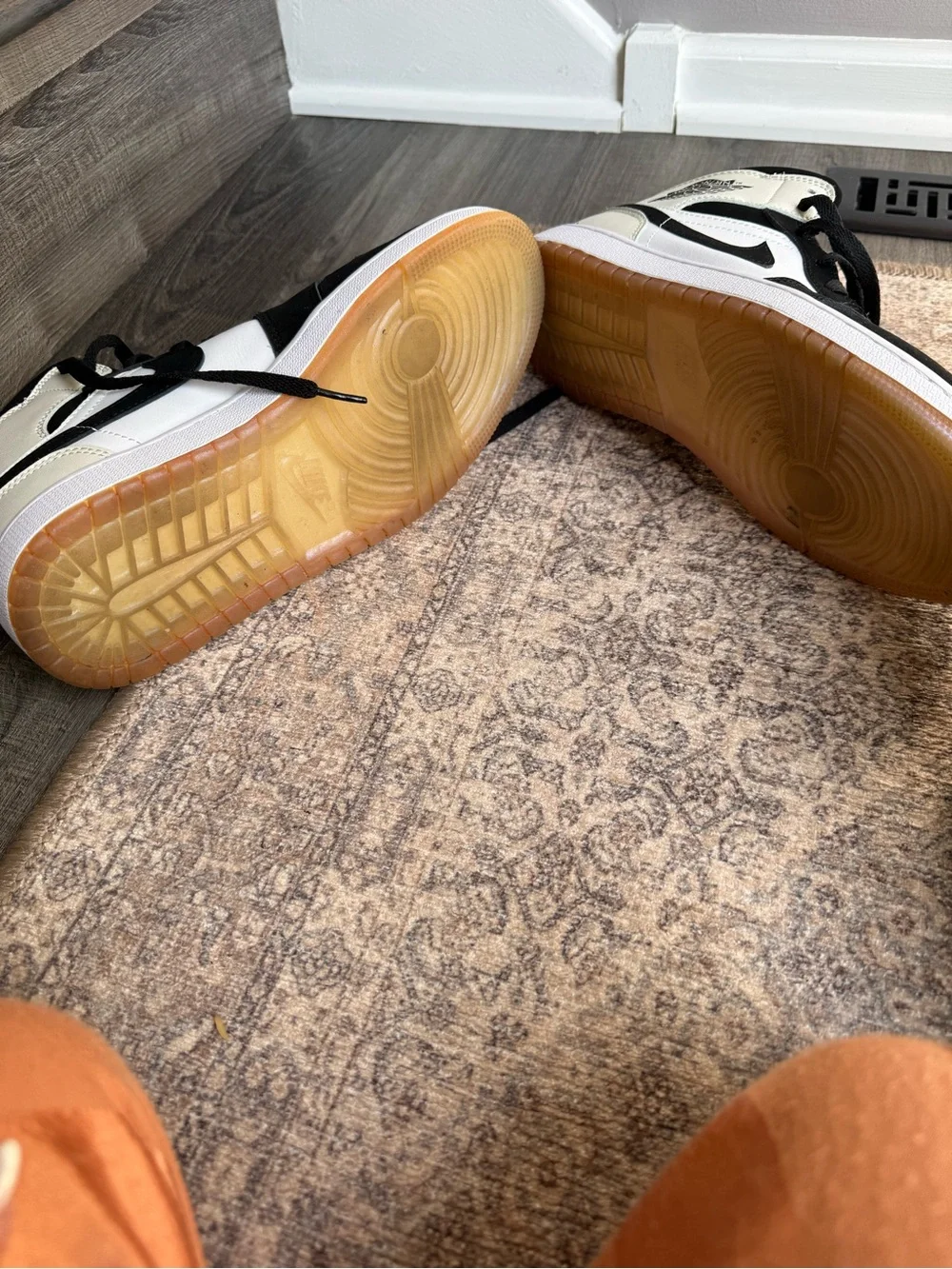 Jordan stylish mid